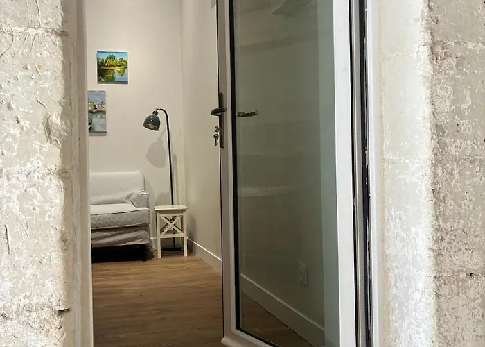 Cozy One Bedroom Apartment, Le Nest Apartamento Montreuil-Bellay