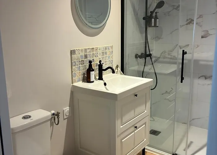 Cozy One Bedroom Apartment, Le Nest *