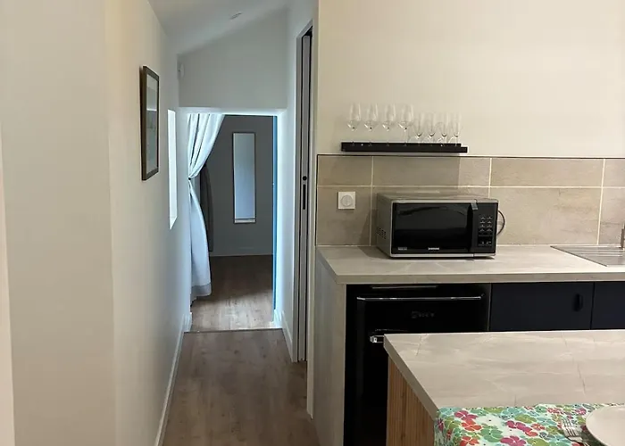 Cozy One Bedroom Apartment, Le Nest Apartamento